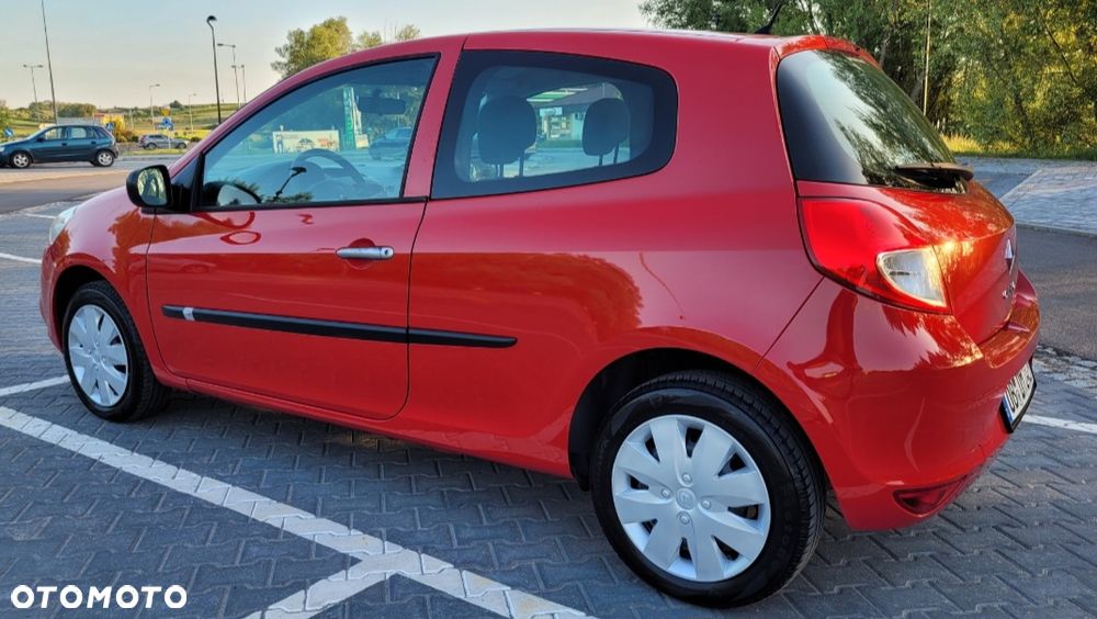 Renault Clio 1.2 16V 75 Expression - 3