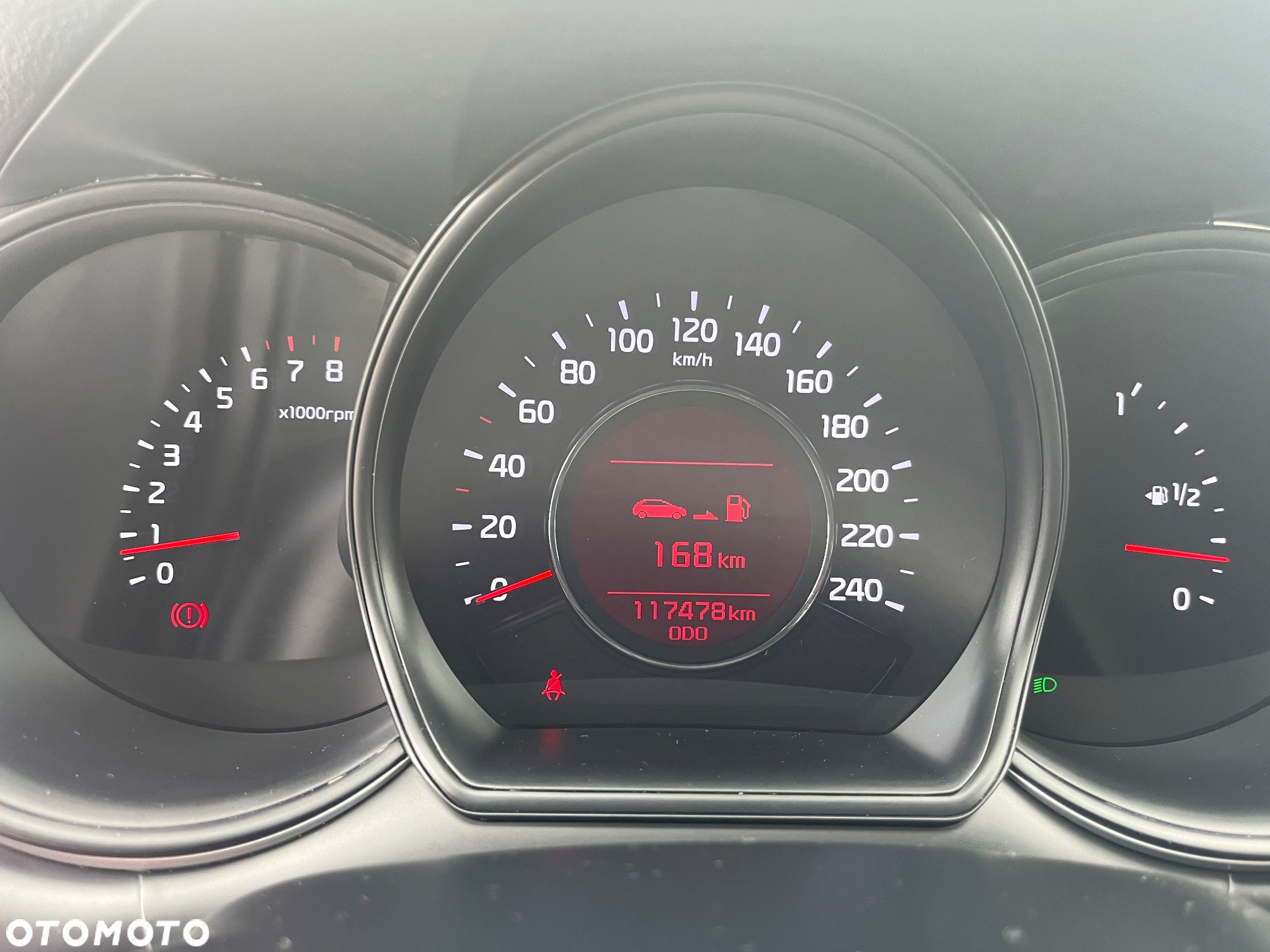 Kia Ceed - 24