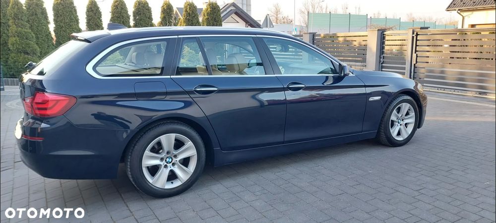 BMW Seria 5 520d - 25