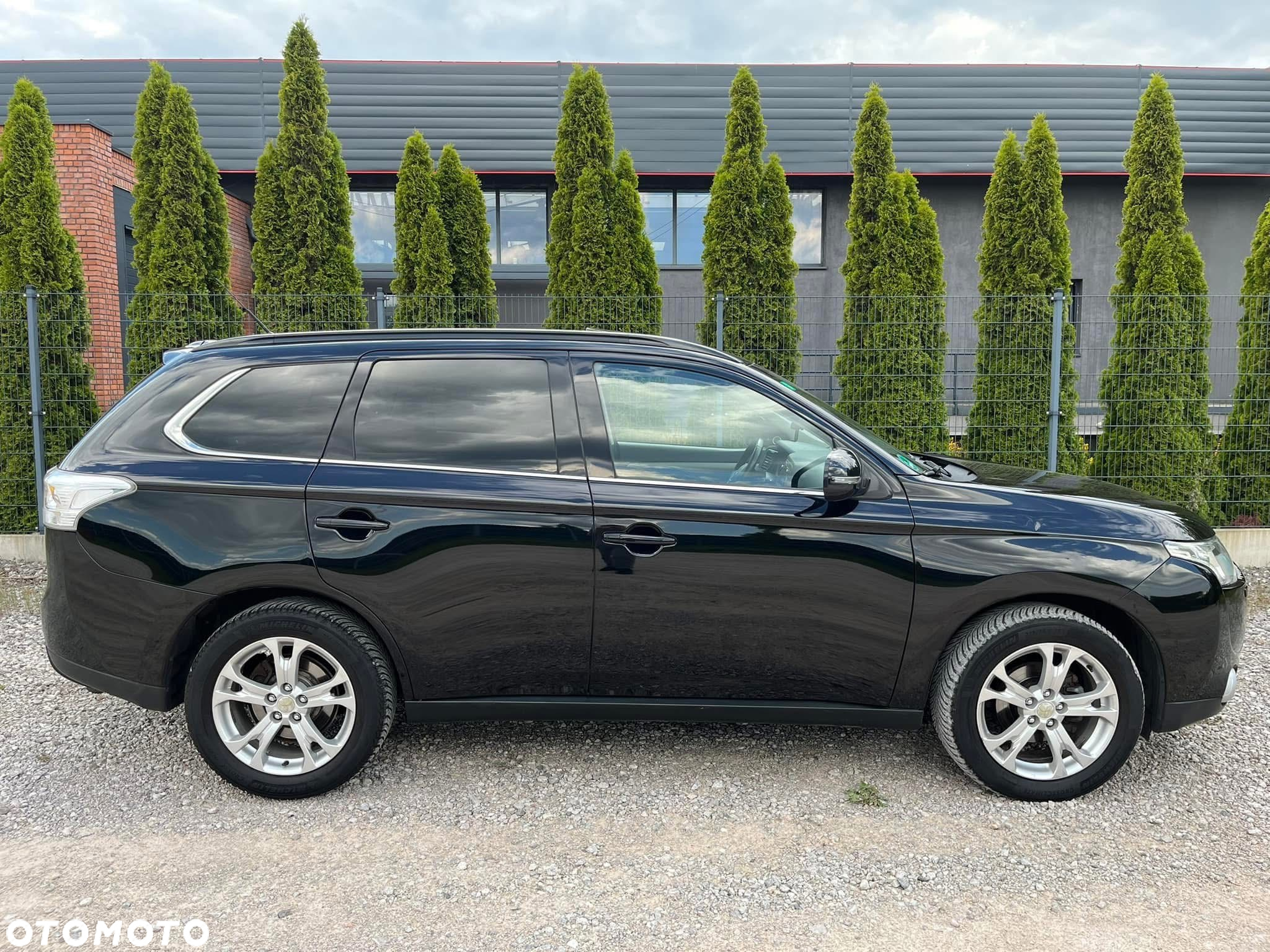 Mitsubishi Outlander 2.2 DI-D 4WD Instyle - 10