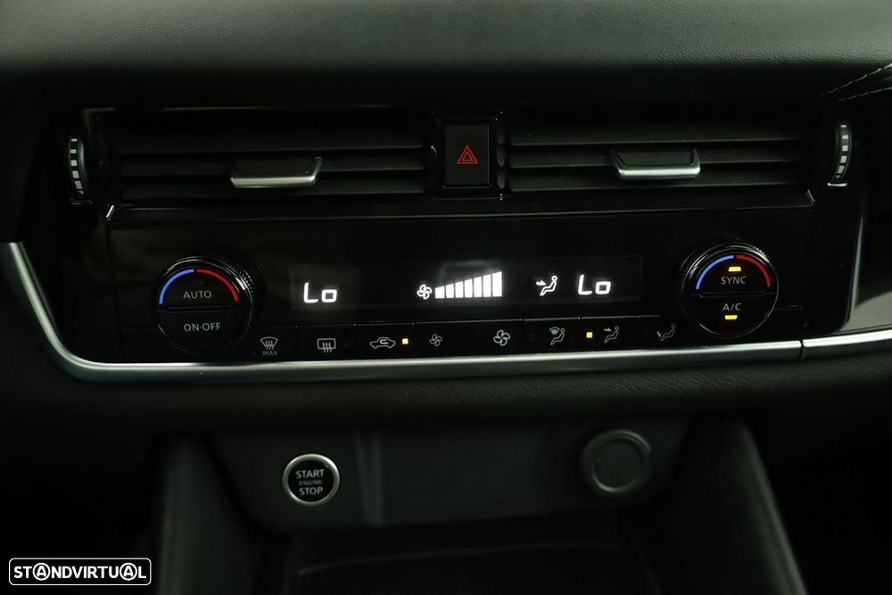 Nissan Qashqai 1.3 DIG-T N-Connecta LED - 13