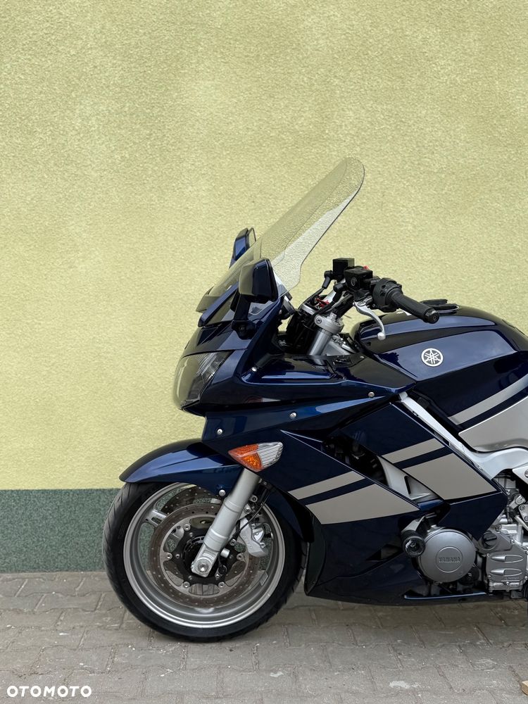 Yamaha FJR - 25