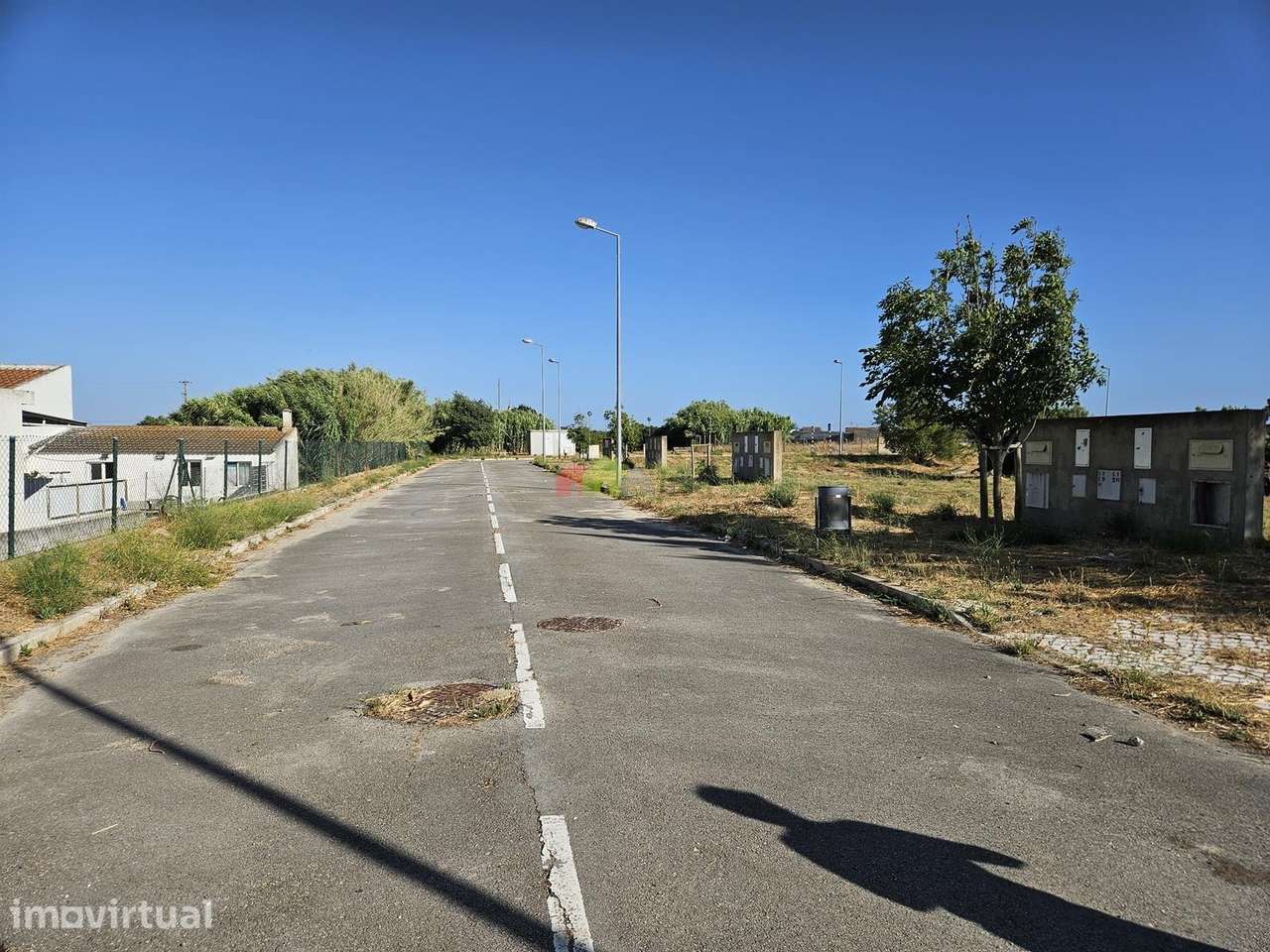Lote para construção com 283,10m2 em Sarilhos Grandes – Montijo - Grande imagem: 3/31