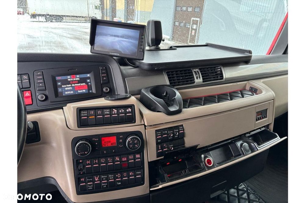 MAN TGX 35.580 8x4*4 EURO6 + RETARDER + HYDRAULICS - 19