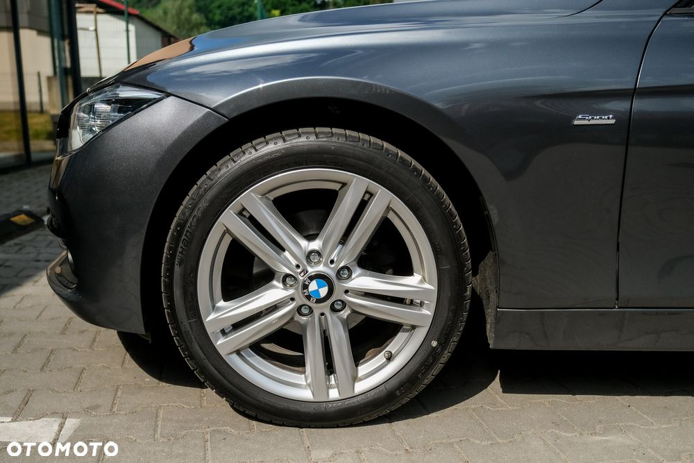 BMW Seria 3 318d Sport Line Shadow - 35