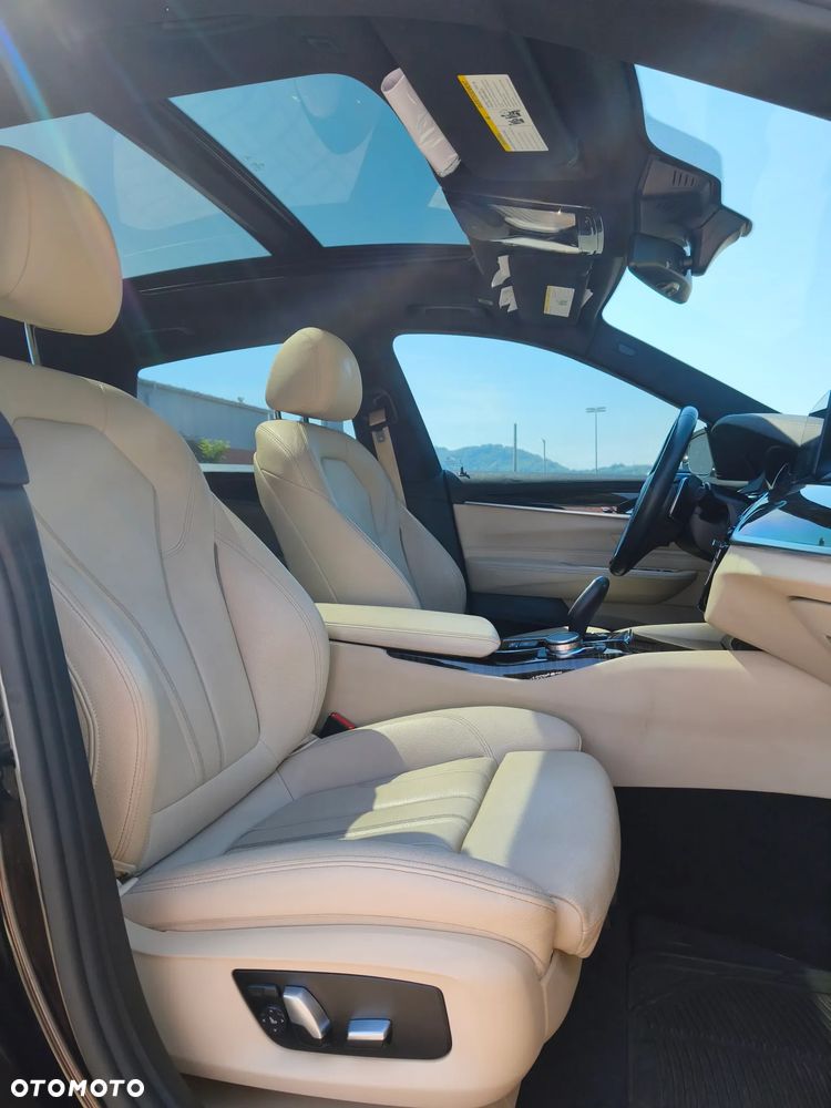 BMW 6GT 640i xDrive Sport Line - 14