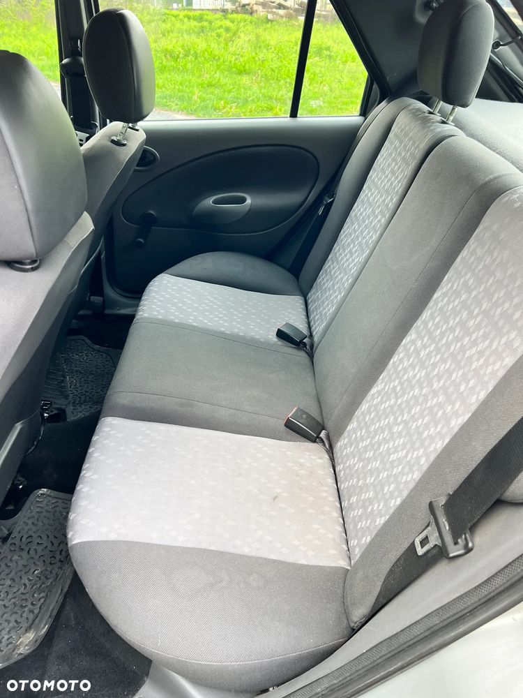Ford Fiesta 1.3 Ghia - 11