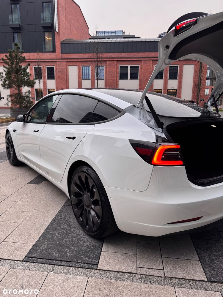 Tesla Model 3 - 18