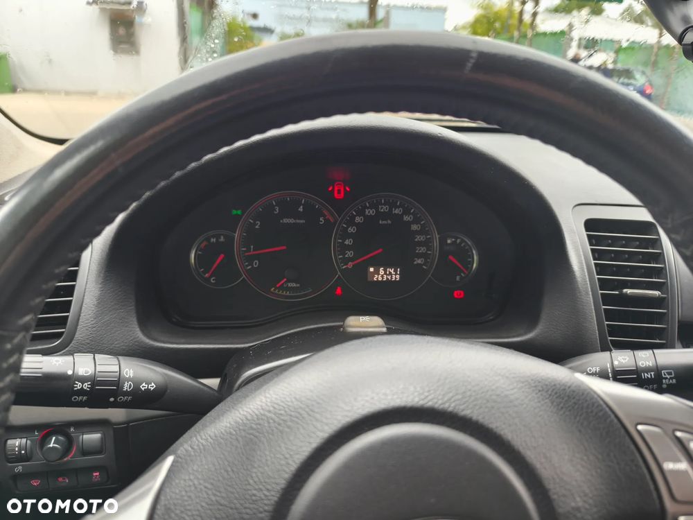 Subaru Legacy - 15