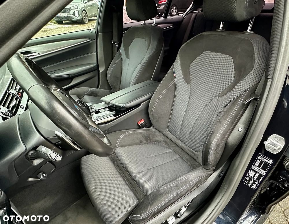 BMW Seria 5 520d xDrive M Sport sport - 11