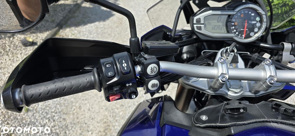 Triumph Tiger - 9