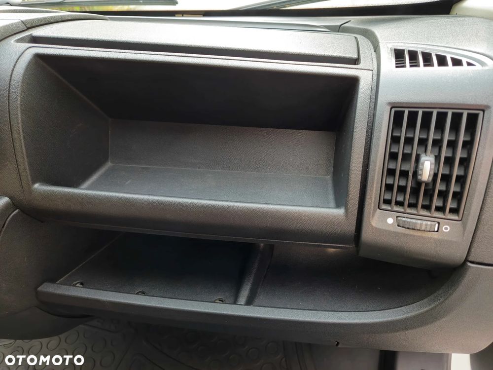 Peugeot BOXER - 21