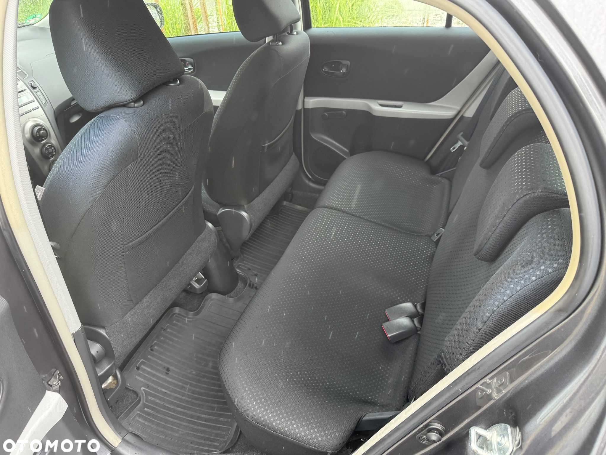 Toyota Yaris 1.0 Luna A/C - 6