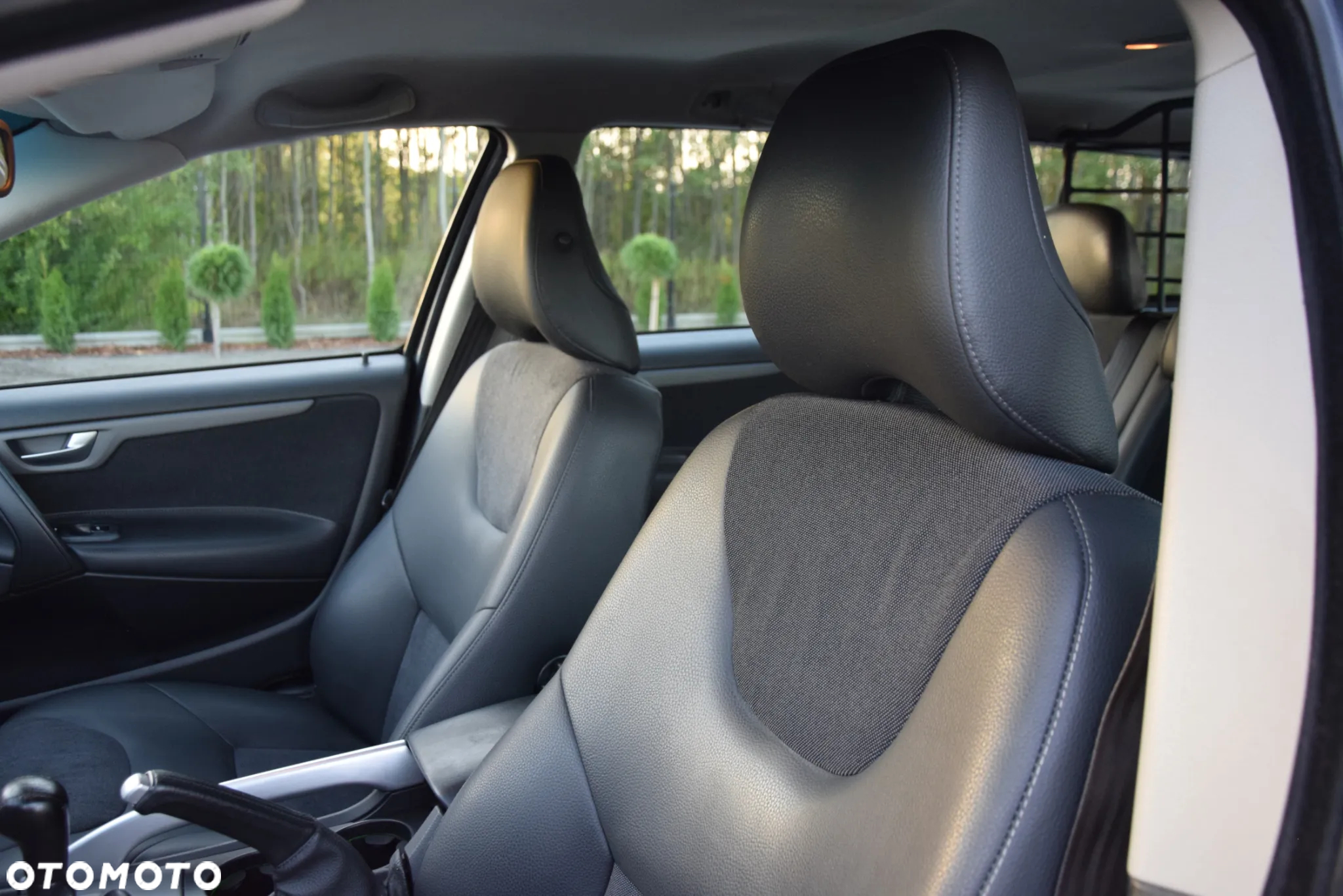 Volvo XC 70 D5 AWD Kinetic - 24