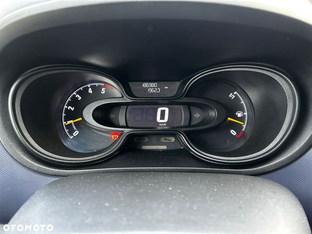 Opel Vivaro - 18