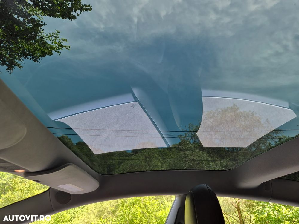 Tesla Model 3 - 10