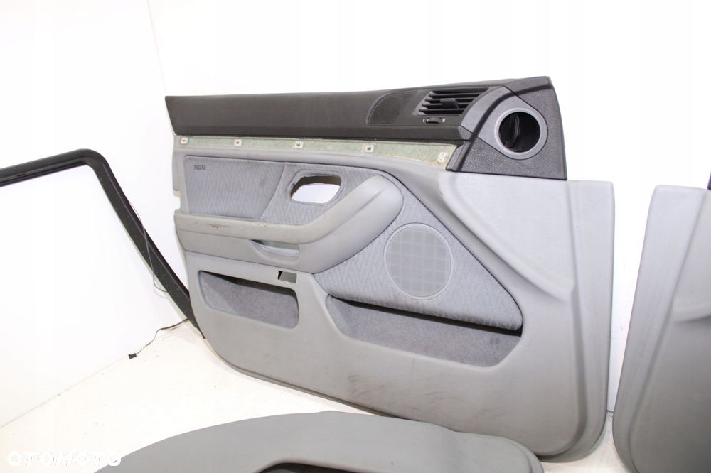 BMW E39 kombi TAPICERKA BOCZKI DRZWI 4SZT BOCZEK EUROPA ROLETY TYŁ RARYTAS - 7