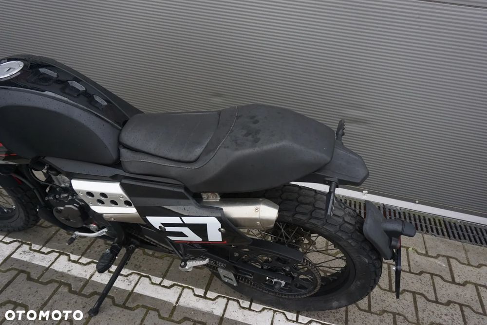 Mondial HPS 125 - 14