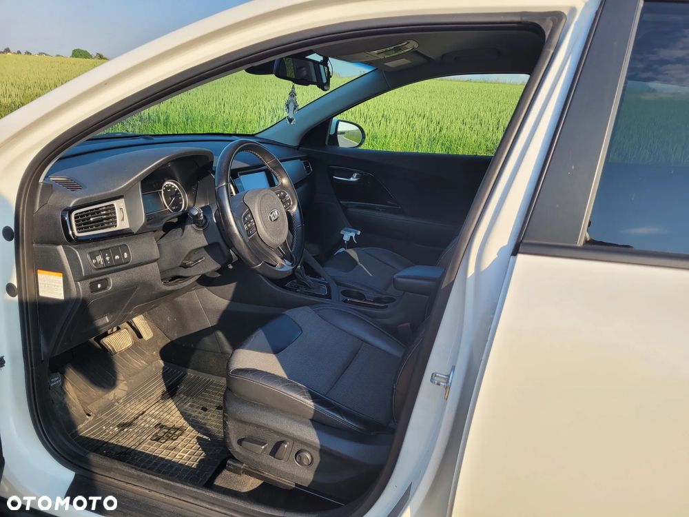 Kia Niro 1.6 GDI Hybrid L - 16
