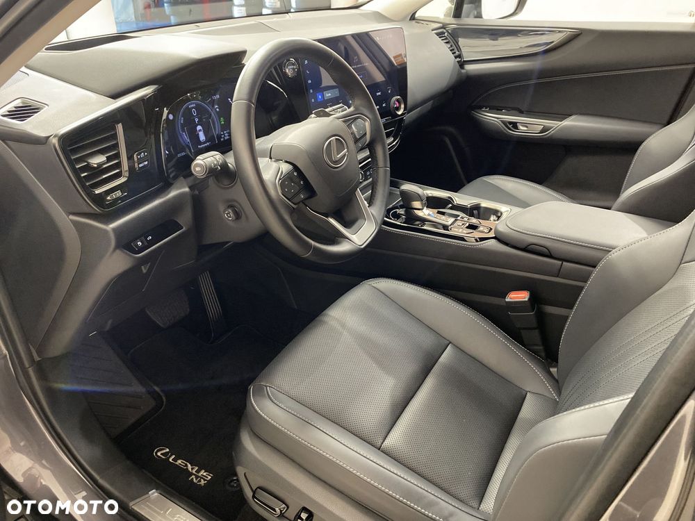 Lexus NX - 3