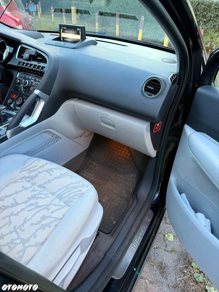 Peugeot 3008 2.0 HDi HYbrid4 - 8