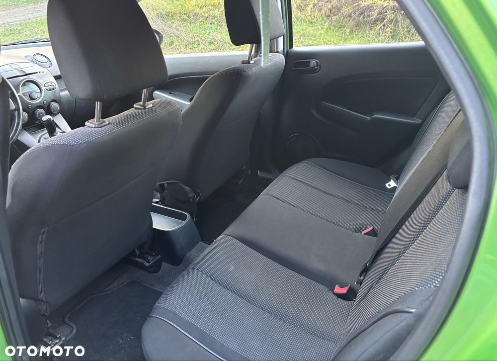 Mazda 2 - 6