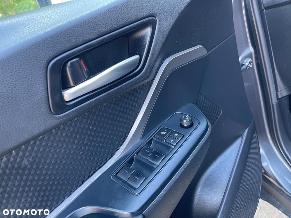 Toyota C-HR 1.8 Hybrid Neon Lime powered by JBL - 24