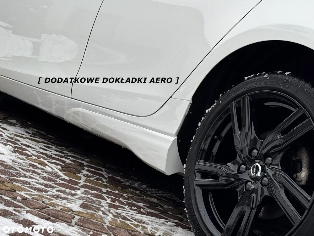 Volvo V40 D3 Geartronic RDesign - 11
