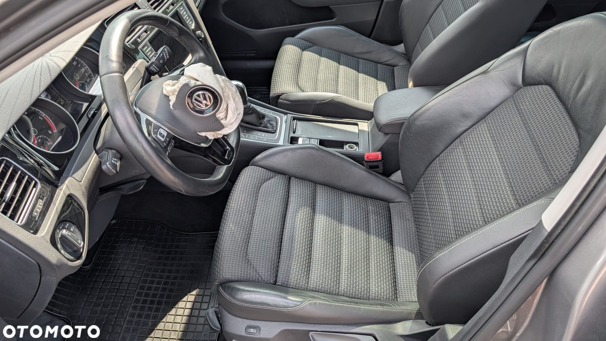 Volkswagen Golf 2.0 TDI SCR DSG Highline - 8