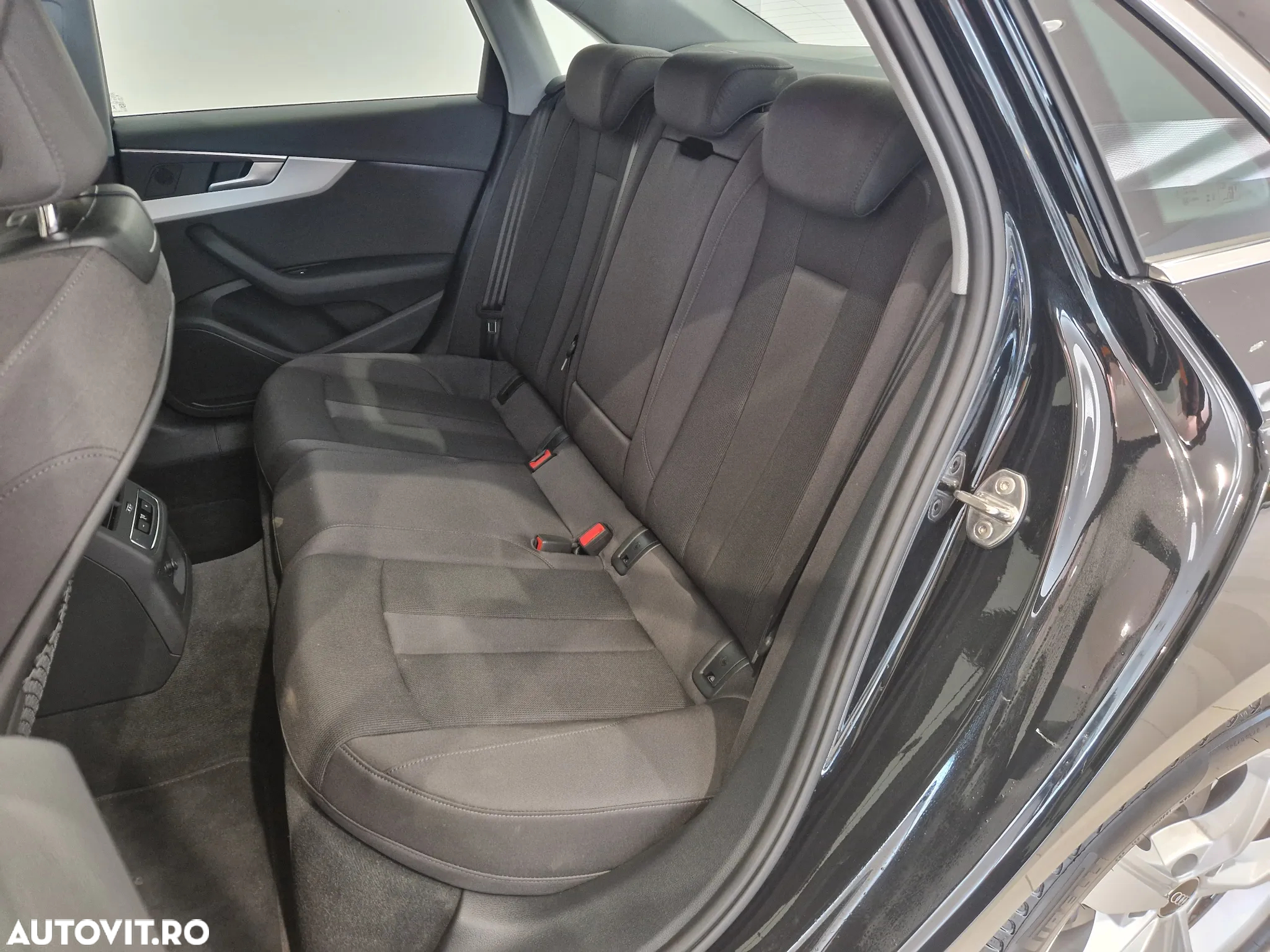 Audi A4 35 TFSI S tronic MHEV Advanced - 14