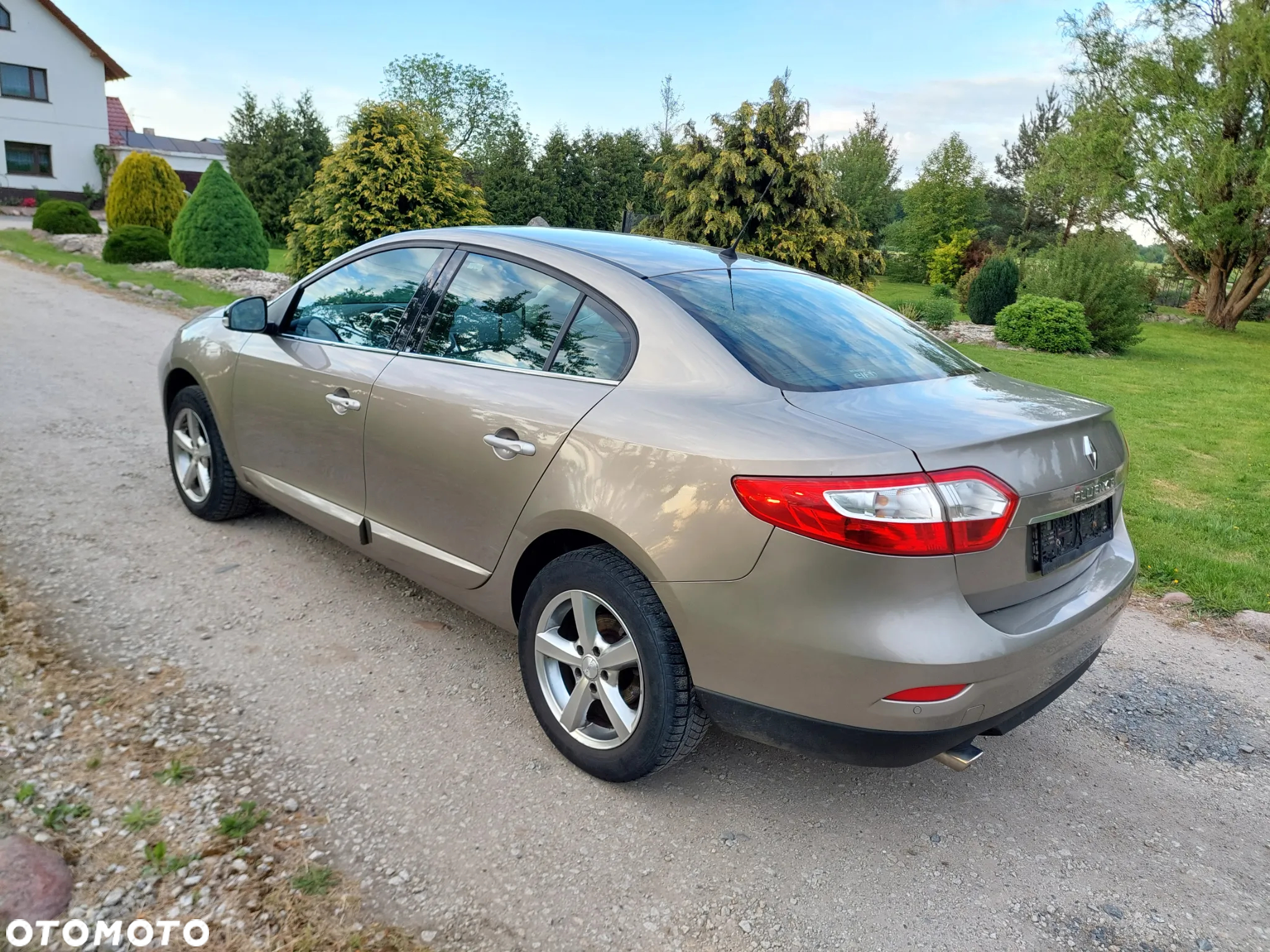 Renault Fluence 1.6 16V Techno Feel - 4