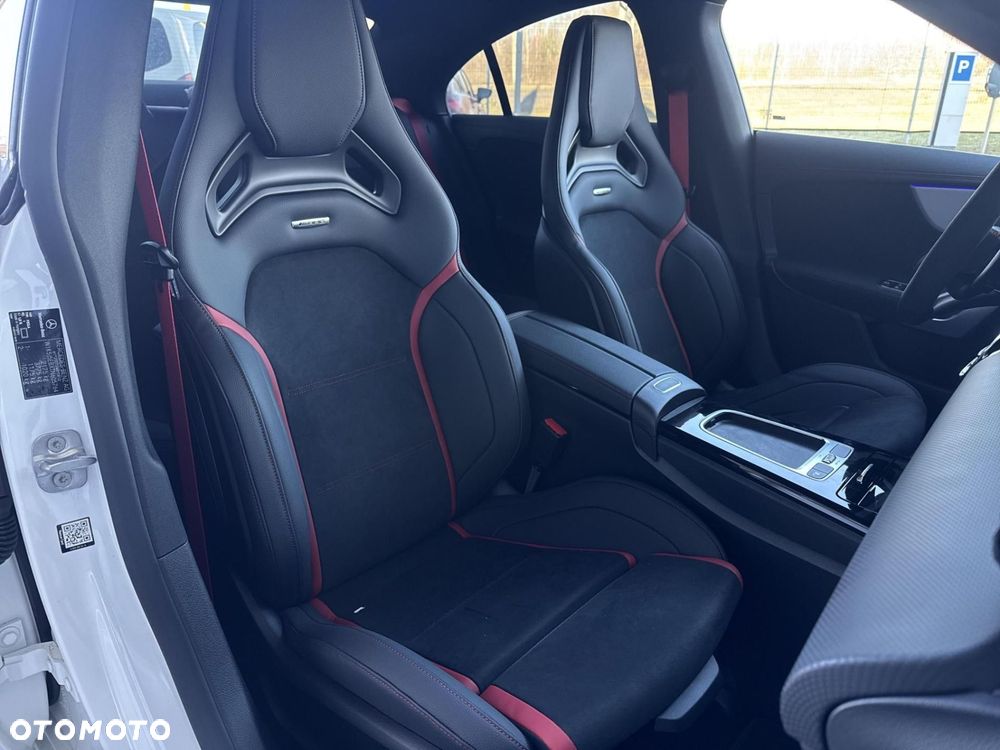 Mercedes-Benz CLA - 22