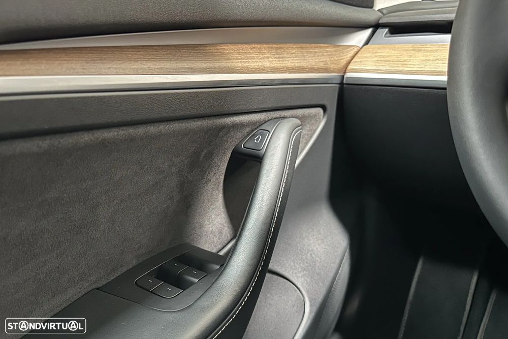 Tesla Model 3 Standard Range Plus RWD - 50