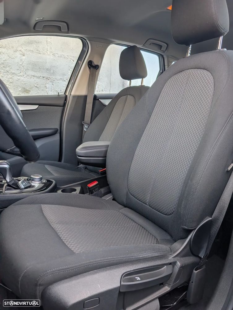 BMW 225xe Active Tourer - 15