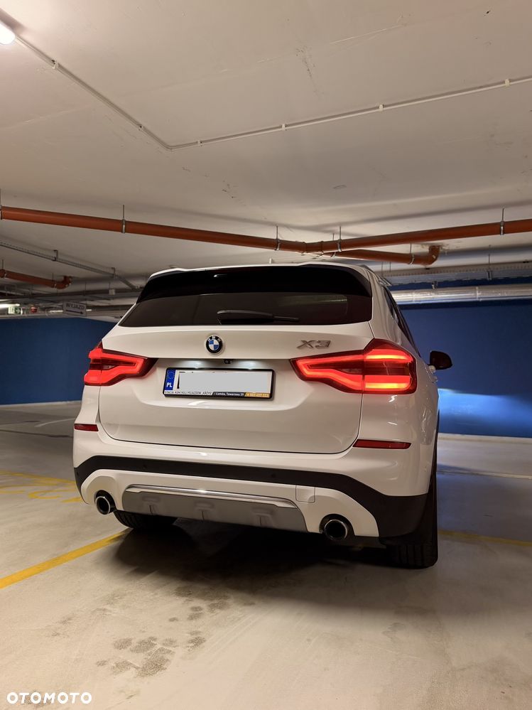 BMW X3 xDrive30i Luxury Line - 2