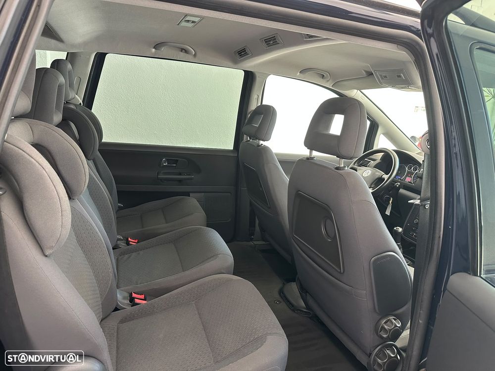VW Sharan 2.0 TDI Confortline - 26