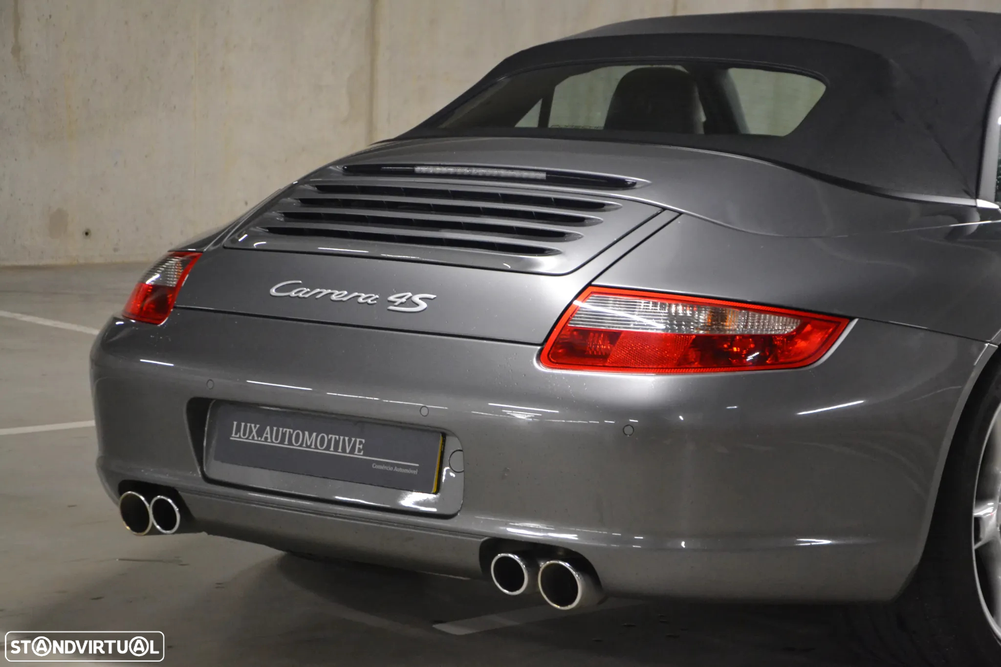 Porsche 911 (997) Carrera 4 S - 8
