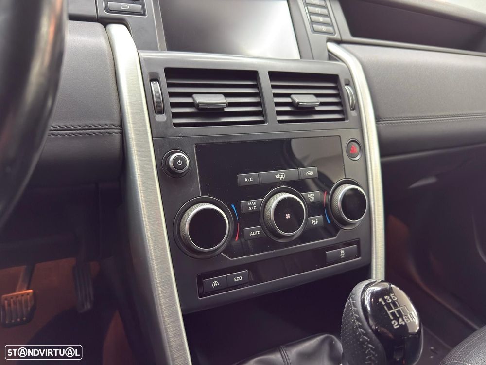 Land Rover Discovery Sport 2.0 eD4 R-Dynamic S - 29