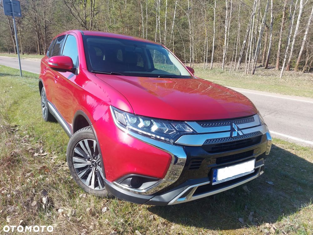 Mitsubishi Outlander - 1