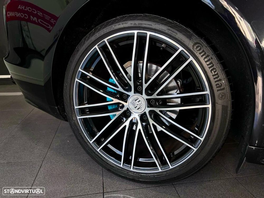 Porsche Panamera 4 S - 12