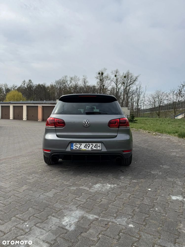 Volkswagen Golf 2.0 GTI - 9