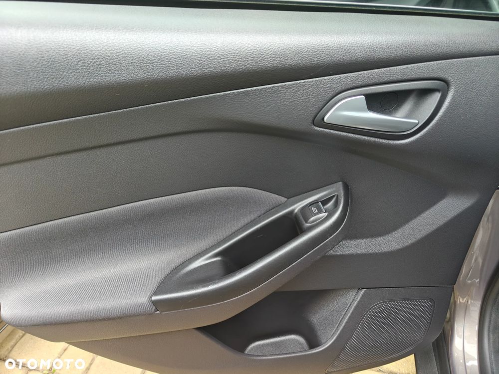 Ford Focus 1.0 EcoBoost Start-Stopp-System Titanium - 26