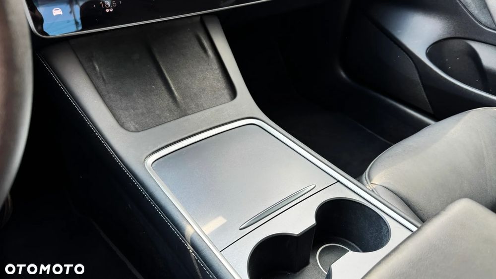 Tesla Model 3 Standard Reichweite Plus Hinterradantrieb - 26