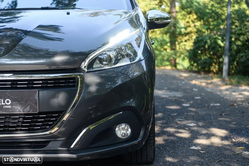 Peugeot 208 1.2 PureTech Signature - 14