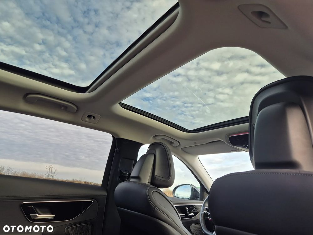 Mercedes-Benz Klasa C 180 T 9G-TRONIC AMG Line - 16