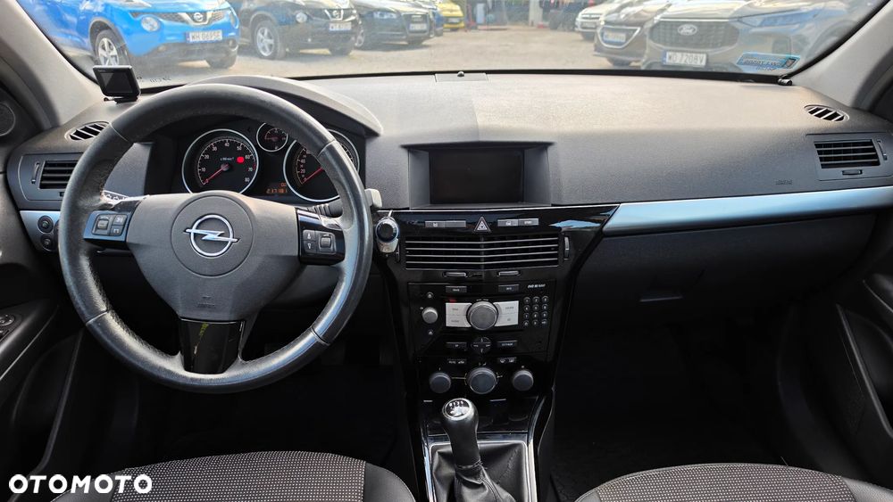 Opel Astra 1.6 T Cosmo - 17