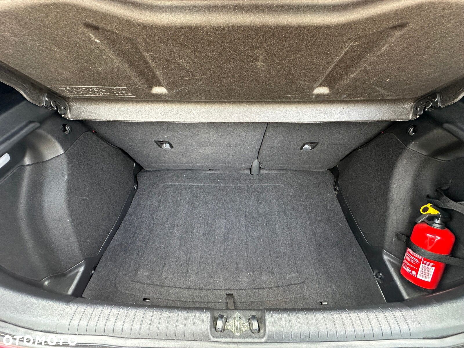 Hyundai i20 - 20