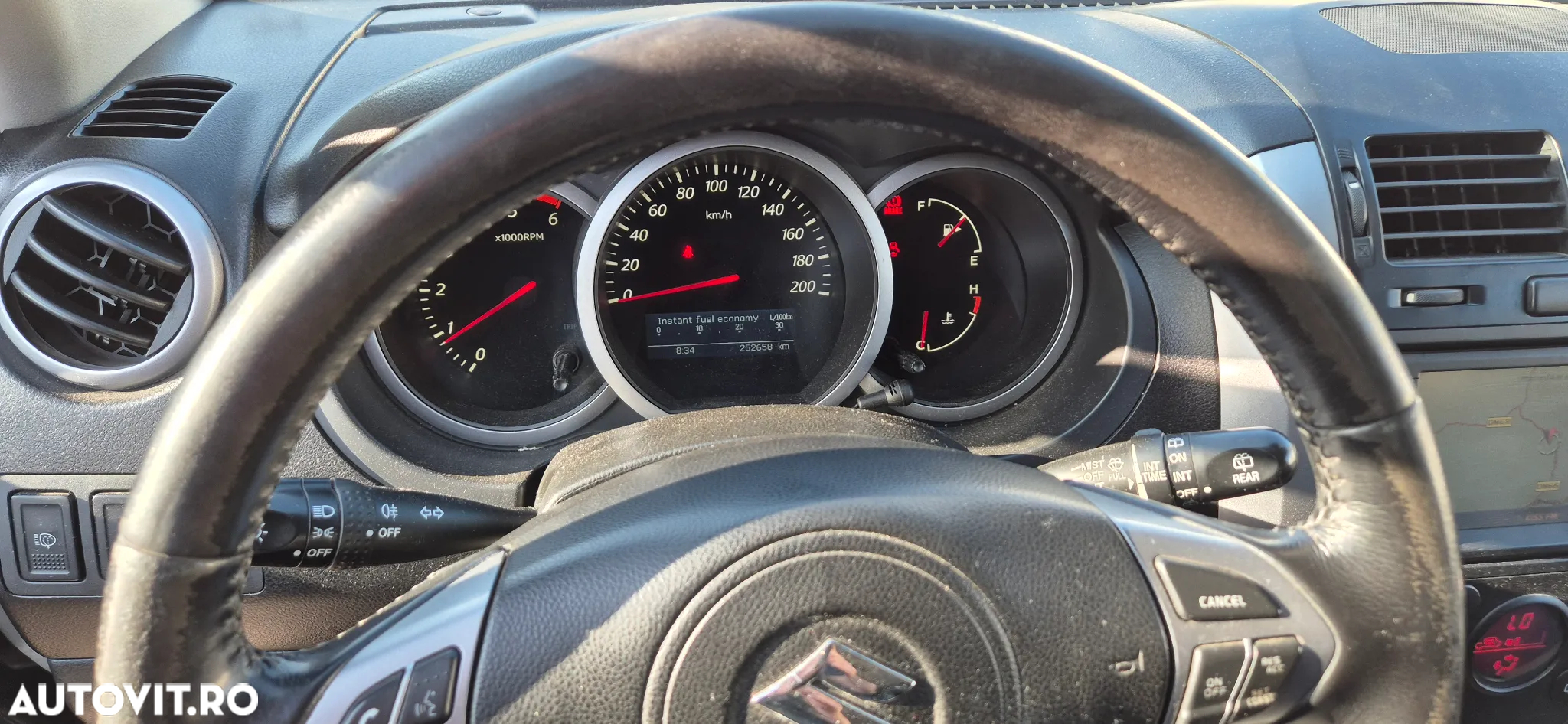 Suzuki Grand Vitara 1.9 DDIS JLX Navi - 12