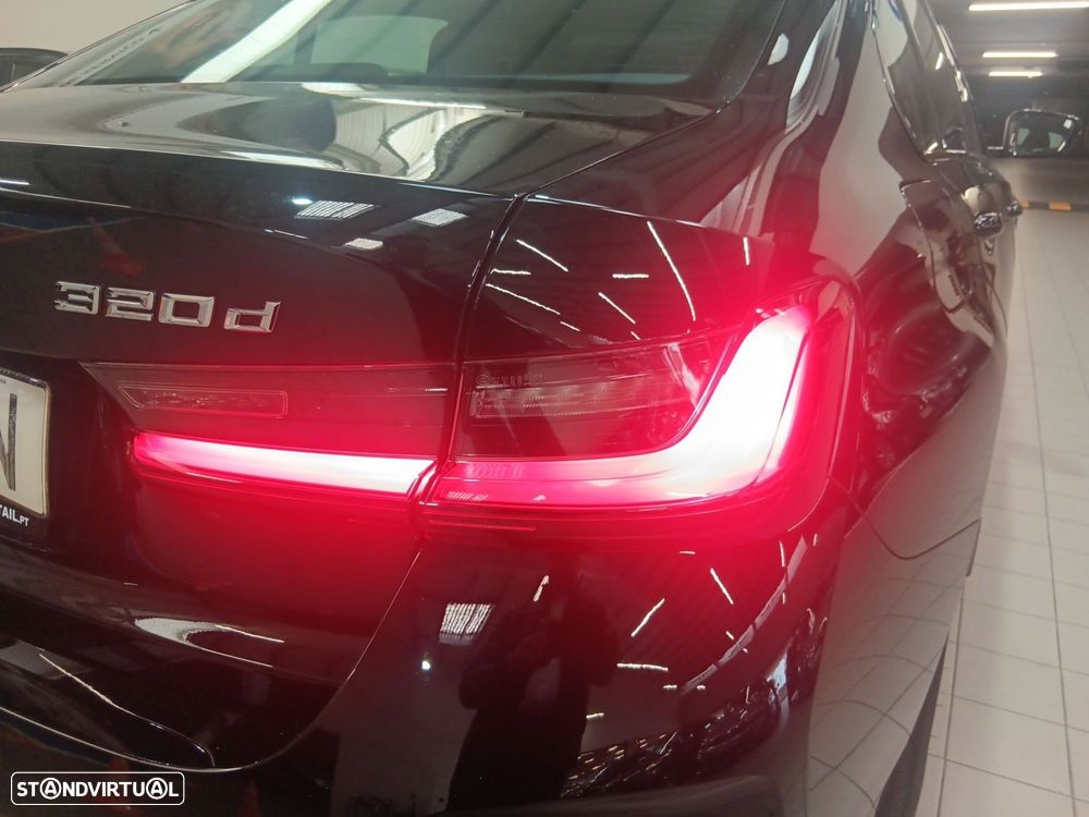 BMW 320 d Auto - 21