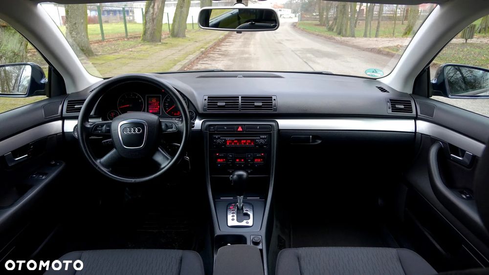 Audi A4 Avant - 11